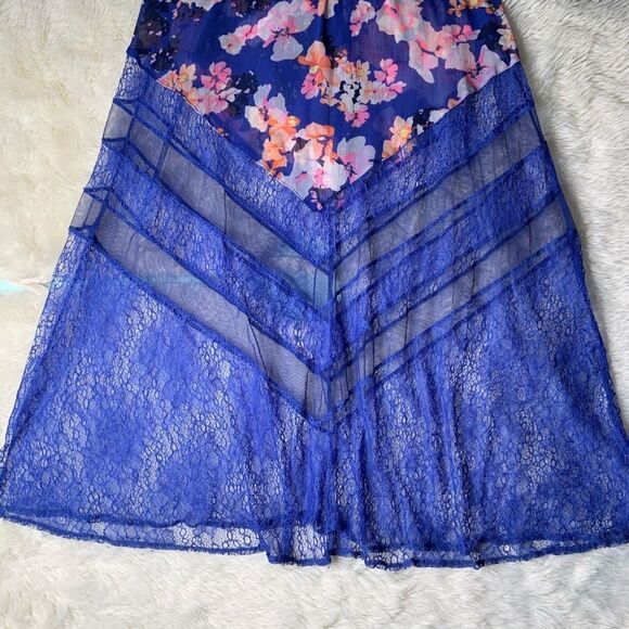 Flower Blue Dress - Picture 2 of 4